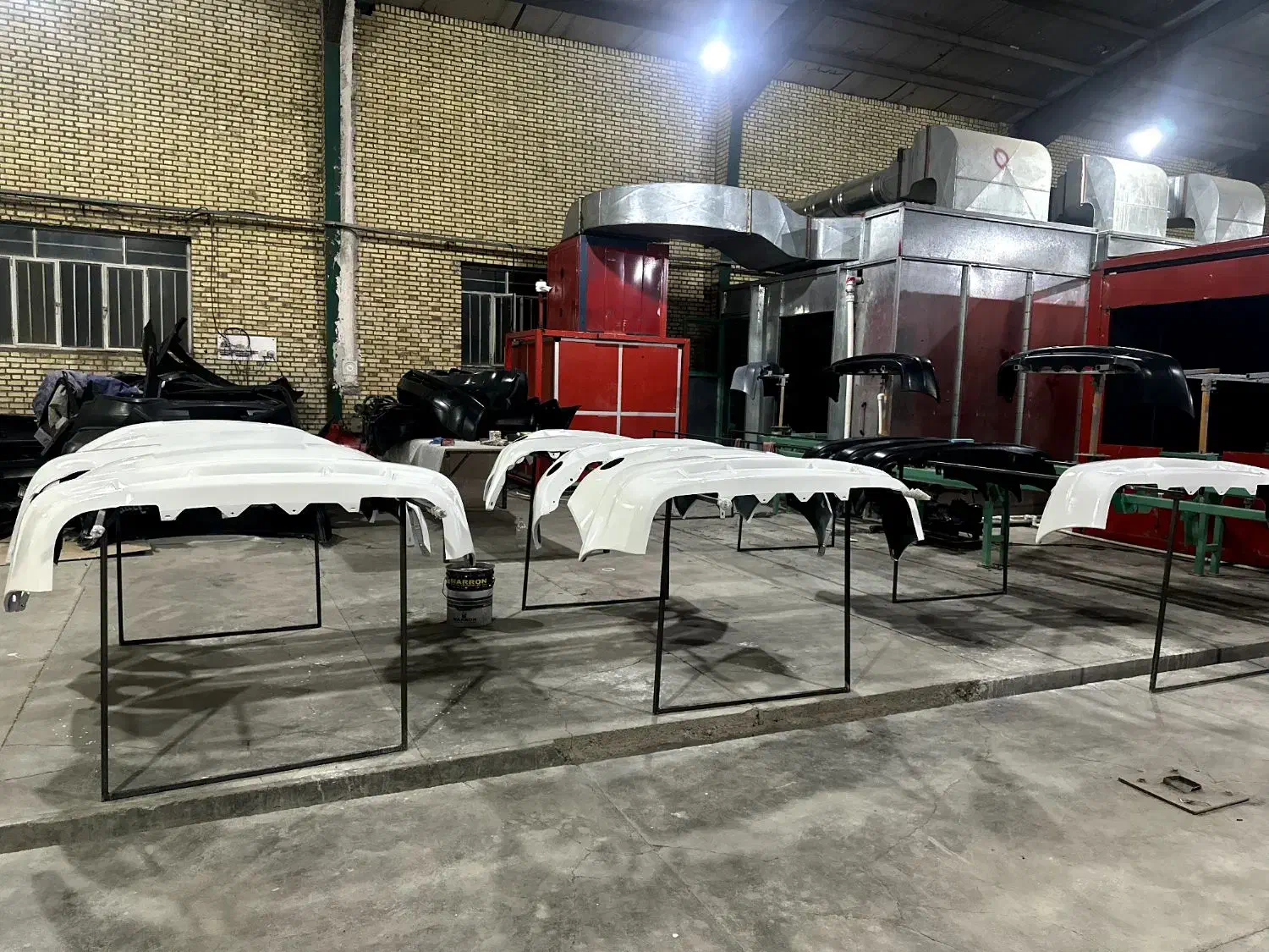 استخدام رنگ کار حرفه ای|استخدام صنعتی، فنی، مهندسی|کبودرآهنگ, |دیوار