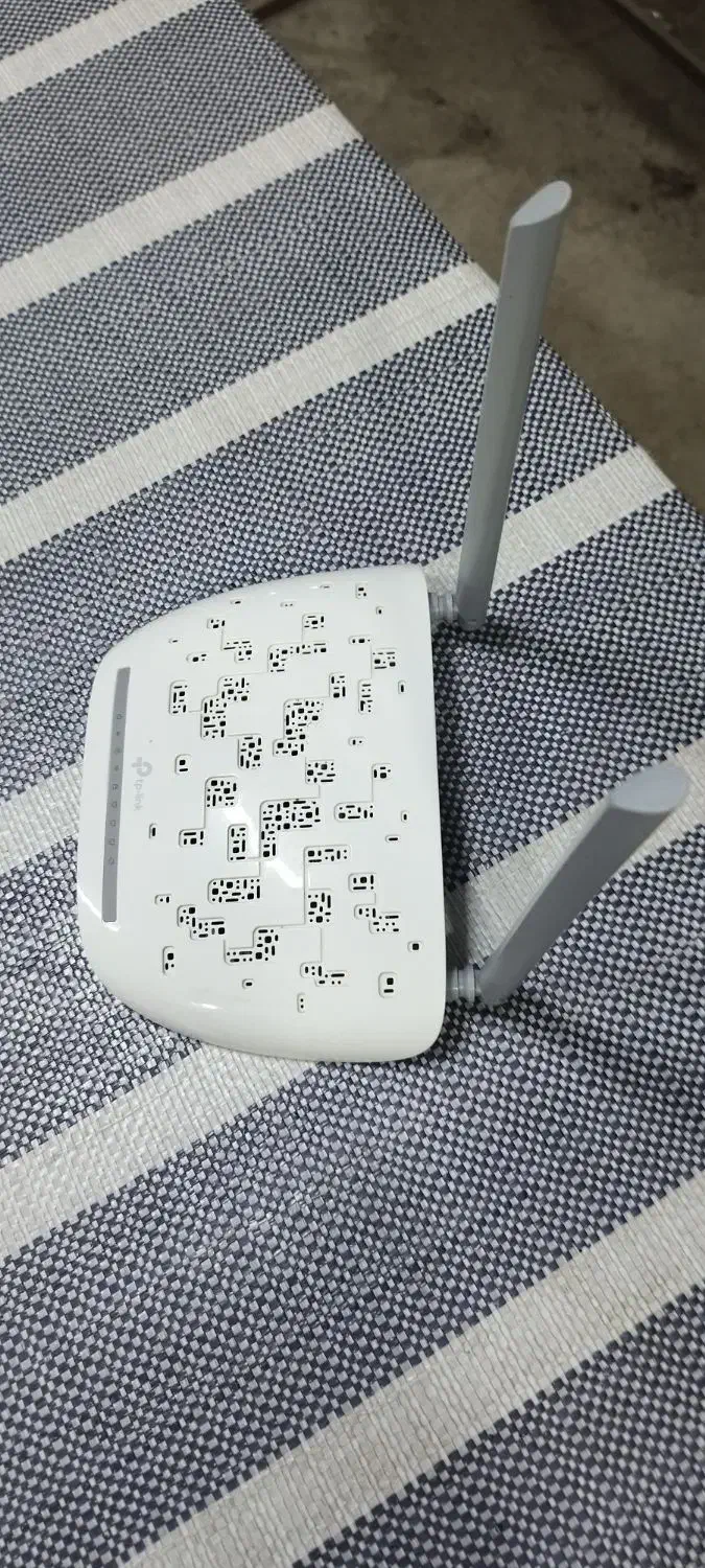 مودم تلفن ثابت در حد نو|مودم و تجهیزات شبکه|پرند, فاز ۲|دیوار