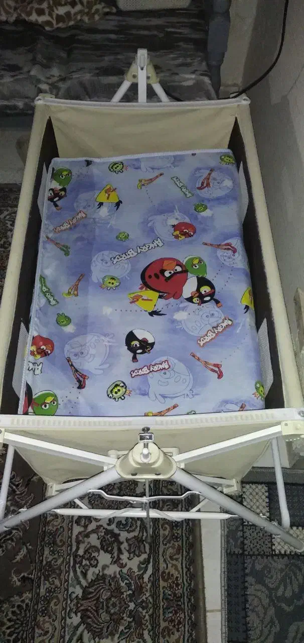 گهواره و کریر کودک سالم|تخت و صندلی بچه|ورامین, ورامین|دیوار