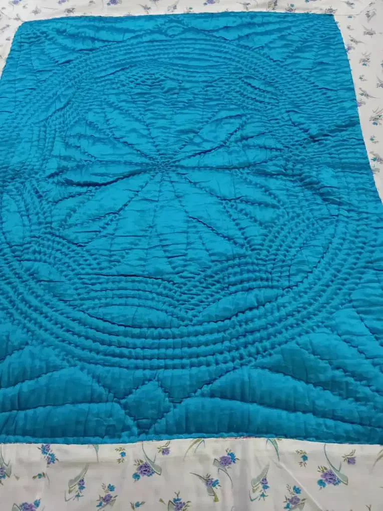 پتو لحاف دست دوز نو|رختخواب، بالش، پتو|لاهیجان, شهرک سلمان فارسی|دیوار