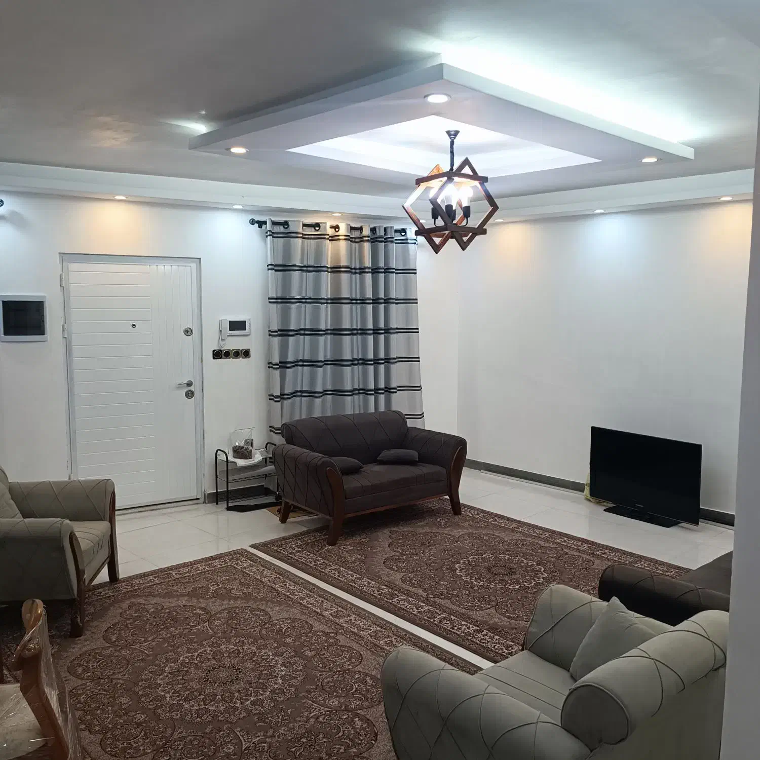 ویلایی ۲۰۰ متری کلیدنخورده فاز دوم گلسار عرفان|فروش خانه و ویلا|رشت, کوی عرفان|دیوار