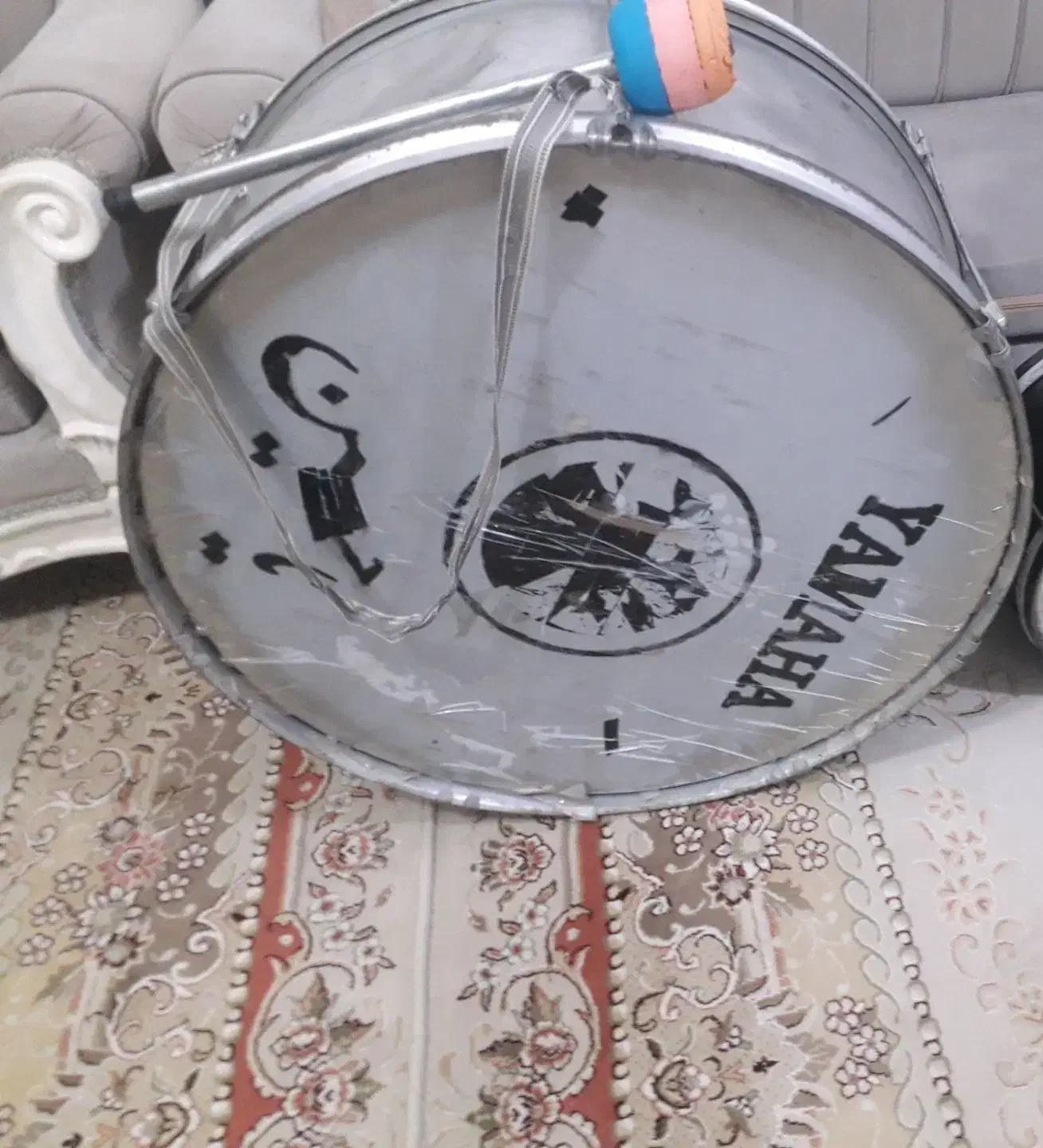 تبل نو با دسته|درام و پرکاشن|چرداول, |دیوار