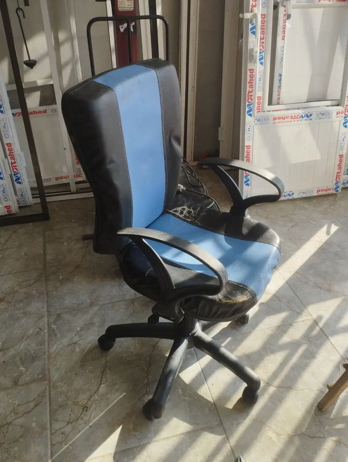 صندلی اداری و کامپیوتری|صندلی و نیمکت|کاشان, شاهد|دیوار