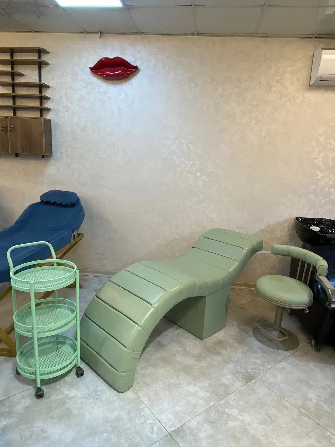 تخت مژه تخت فیشال تخت موج|آرایشگاه و سالن‌های زیبایی|چهاردانگه (تهران), |دیوار