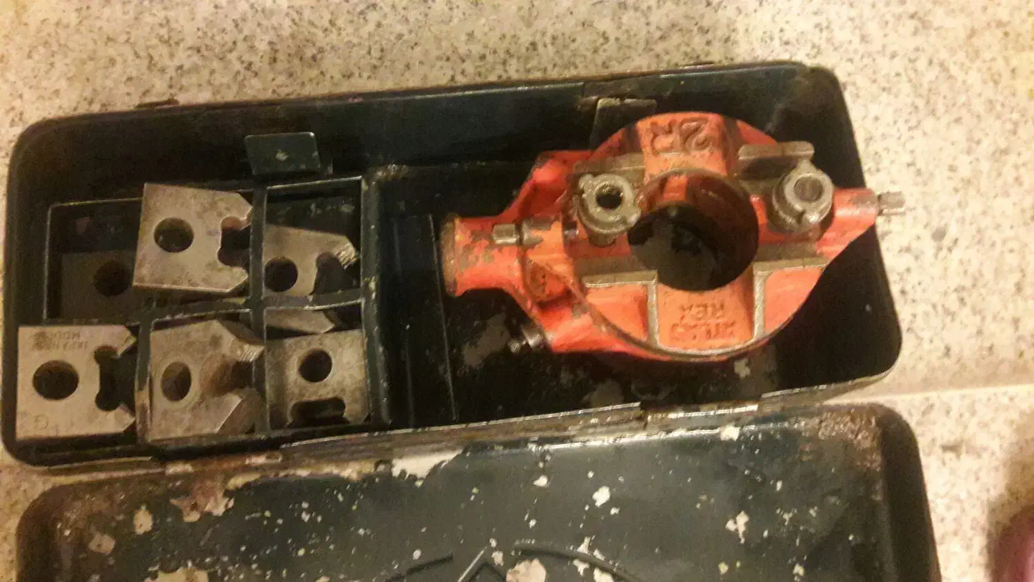 حدیده دستی رگس|ابزارآلات|اصفهان, شیخ اشراق|دیوار