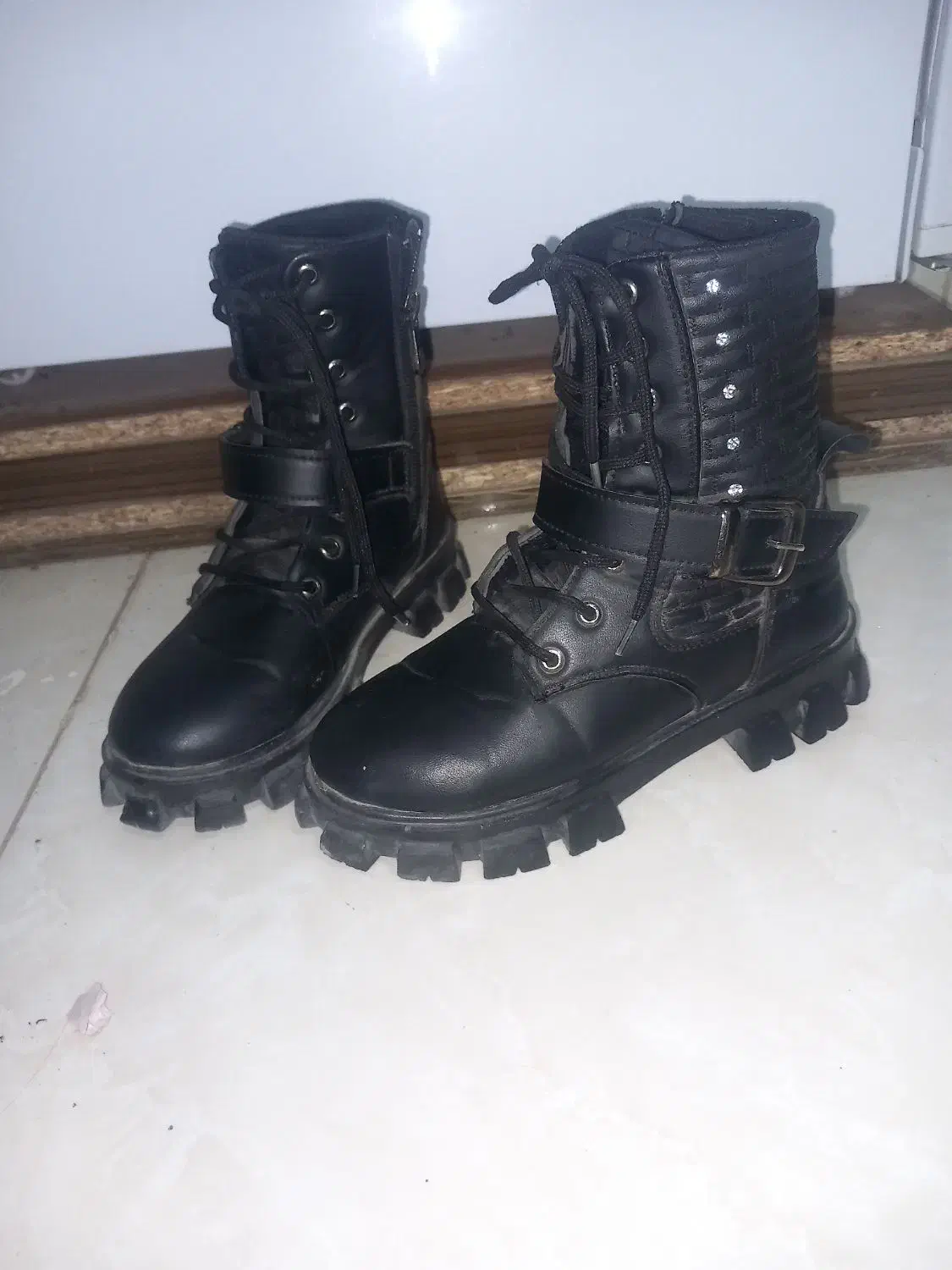 کفش|کیف، کفش، کمربند|سبزوار, غرب نیروگاه|دیوار