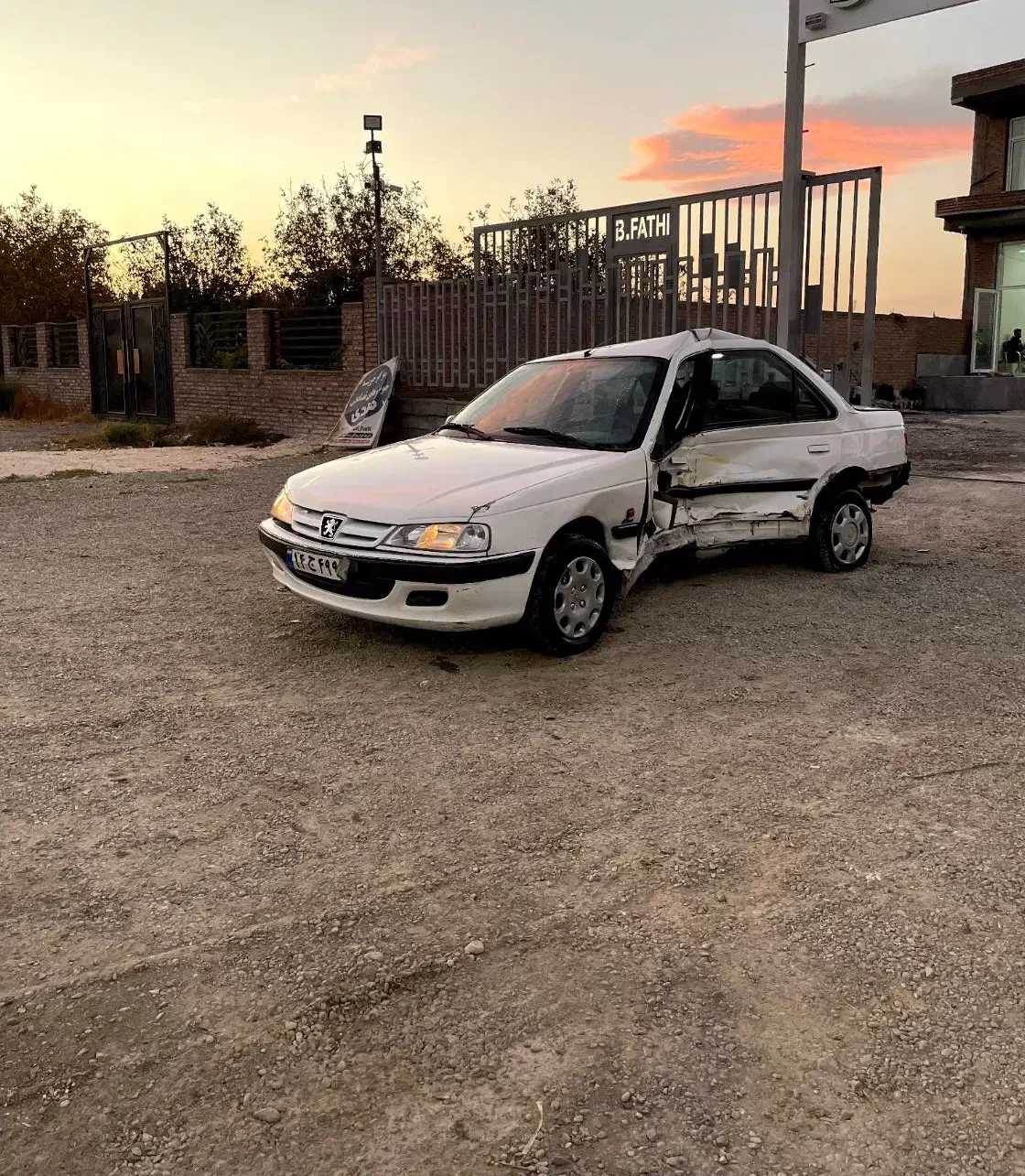 پژو پارس مدل89تصادفی|خودرو سواری و وانت|محمدبار, |دیوار