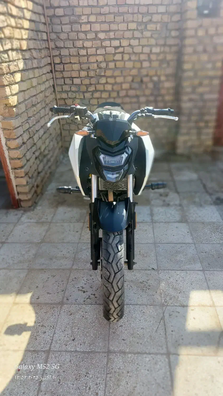 گلکسی na ۱۸۰ مدل ۴۰۱|موتورسیکلت|بردسکن, |دیوار