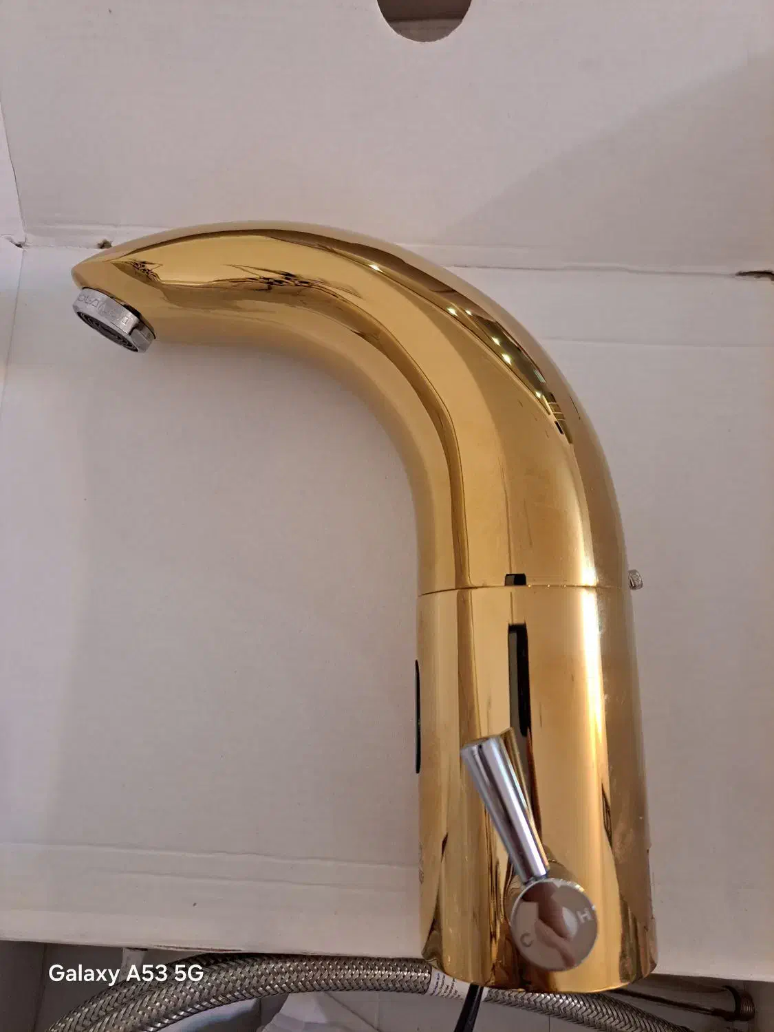 شیر چشمی روشویی پایه بلند|لوازم سرویس بهداشتی|یزد, |دیوار