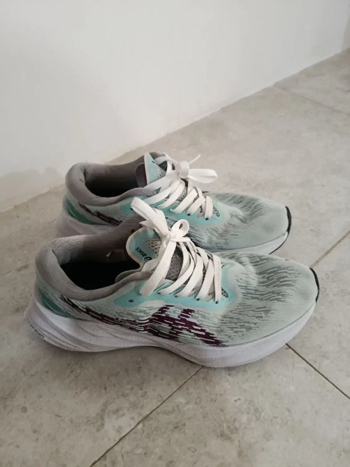 یه جفت کفش خارجی|کیف، کفش، کمربند|اسفراین, |دیوار