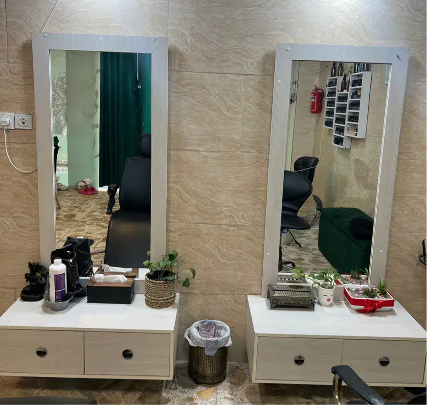 وسایل ارایشگاهی (سرشور،اینه و کنسول،صندلی اصلاح)|آرایشگاه و سالن‌های زیبایی|رشت, پیرکلاچای|دیوار