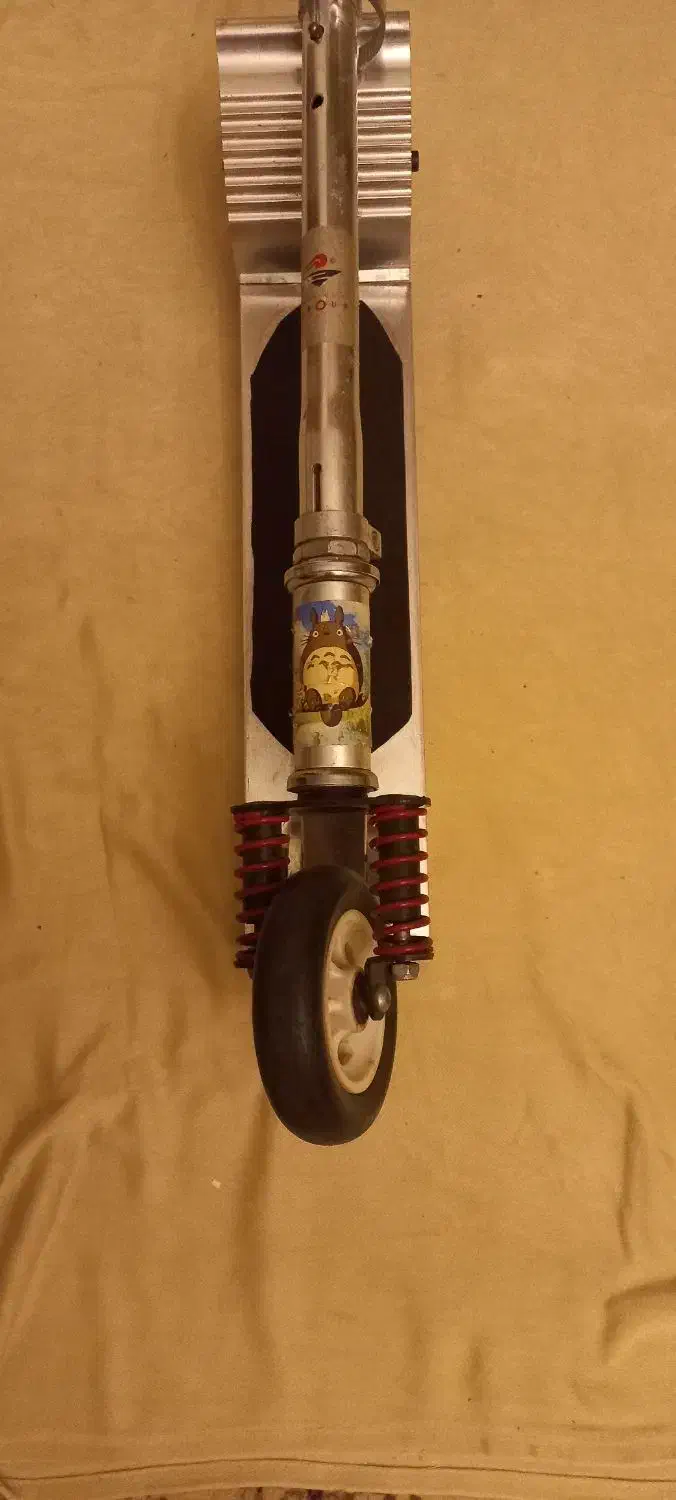 اسکوتر تمام آلومینیومی در حد نو و سالم و تمیز|دوچرخه، اسکیت، اسکوتر|تهران, نیروی دریایی|دیوار