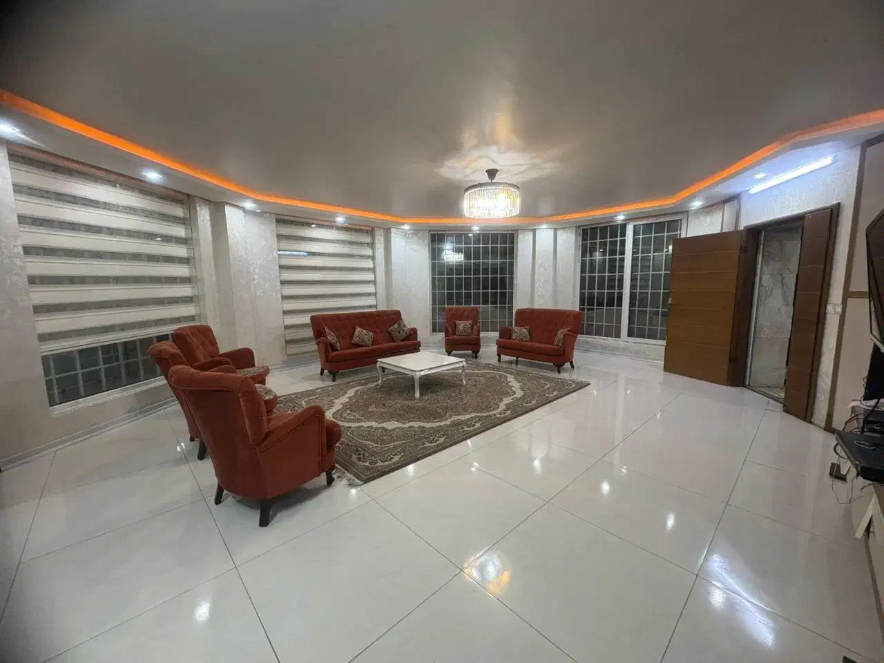 اجاره ویلا باغبهادران باغ بهادران باغبادران|اجارهٔ کوتاه‌مدت ویلا و باغ|اصفهان, مسجد مصلی|دیوار