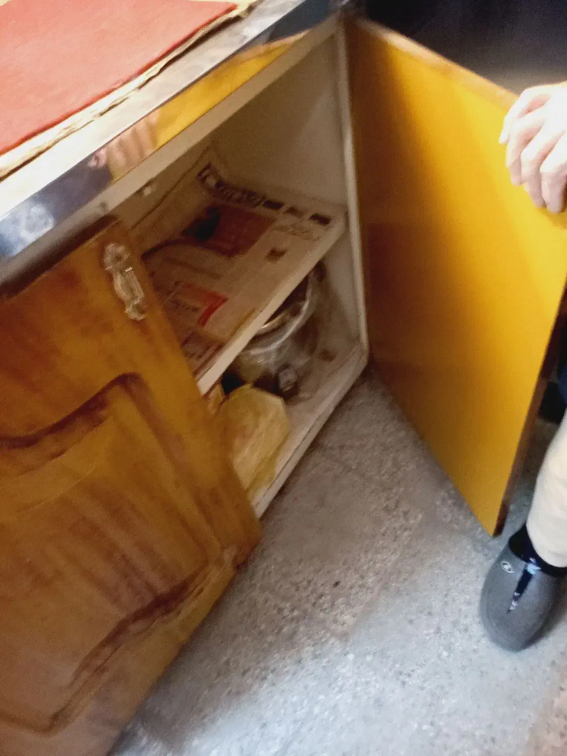 کابینت قدیمی آهن سفیدرویه  استیل اصل وزن سنگین|مصالح و تجهیزات ساختمان|بروجرد, |دیوار