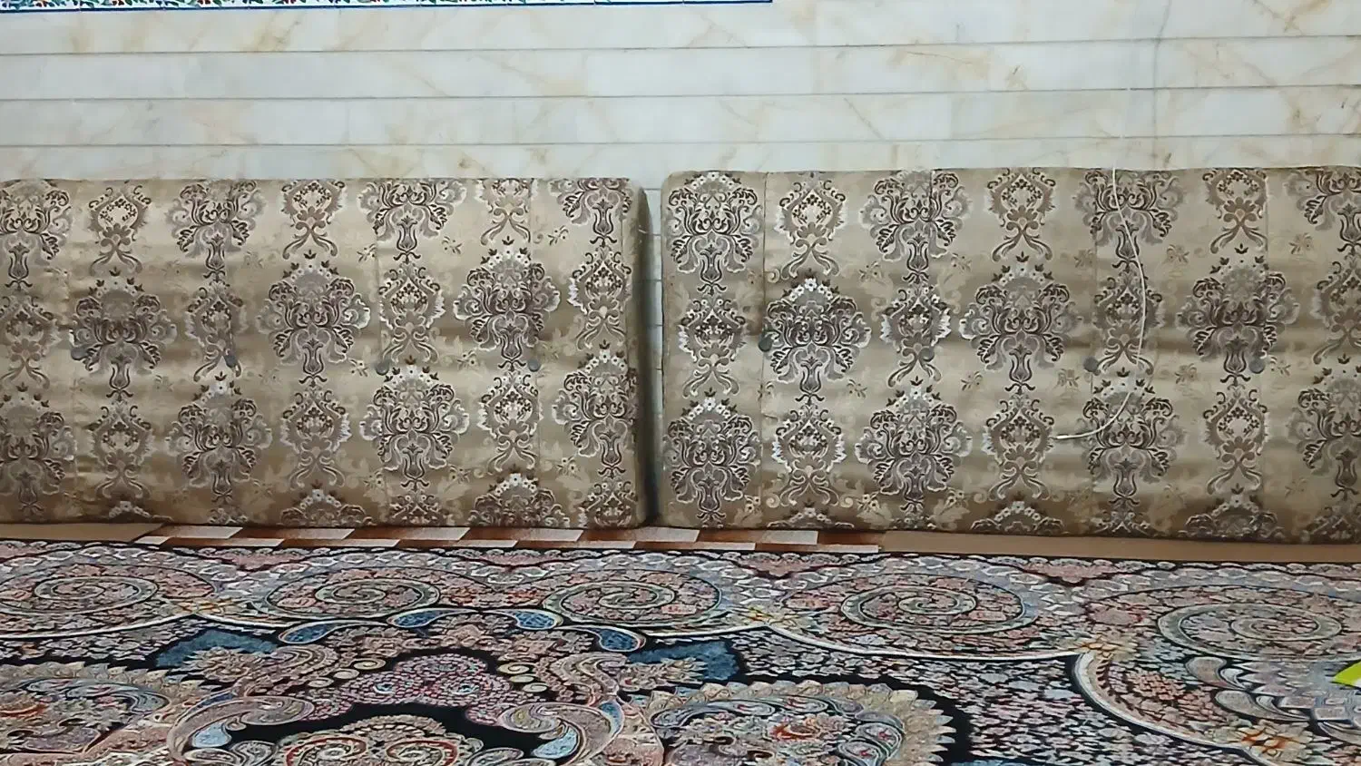 ۲ عدد پشتب|پشتی|مهاباد (آذربایجان غربی), |دیوار