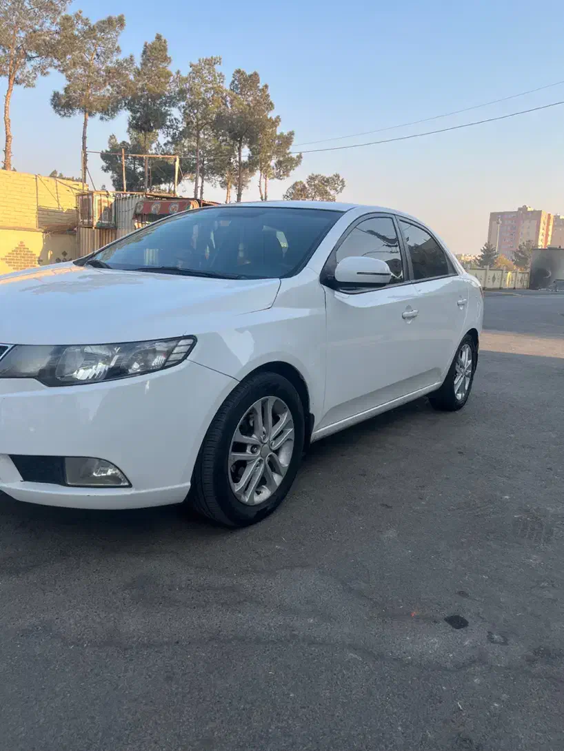 سراتو مدل ۹۴ دنده ای|خودرو سواری و وانت|اسلام‌شهر, باغ فیض|دیوار