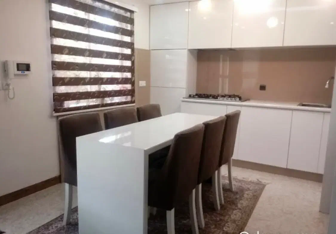 میز ناهارخوری|میز و صندلی غذاخوری|رشت, دباغیان|دیوار