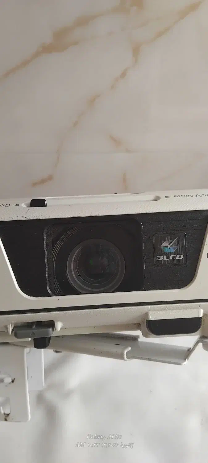 پرژکتور در حد نو|تلویزیون و پروژکتور|کوچصفهان, |دیوار