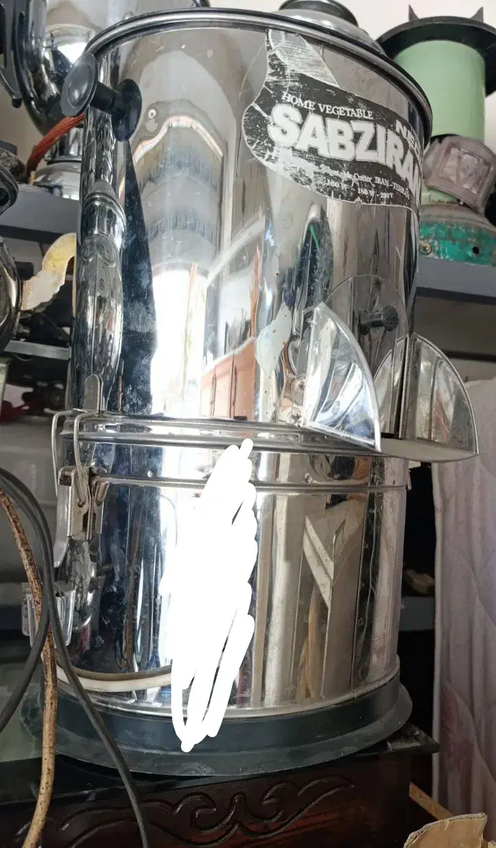 سبزی خورد کن|سایر لوازم برقی|صحنه, |دیوار