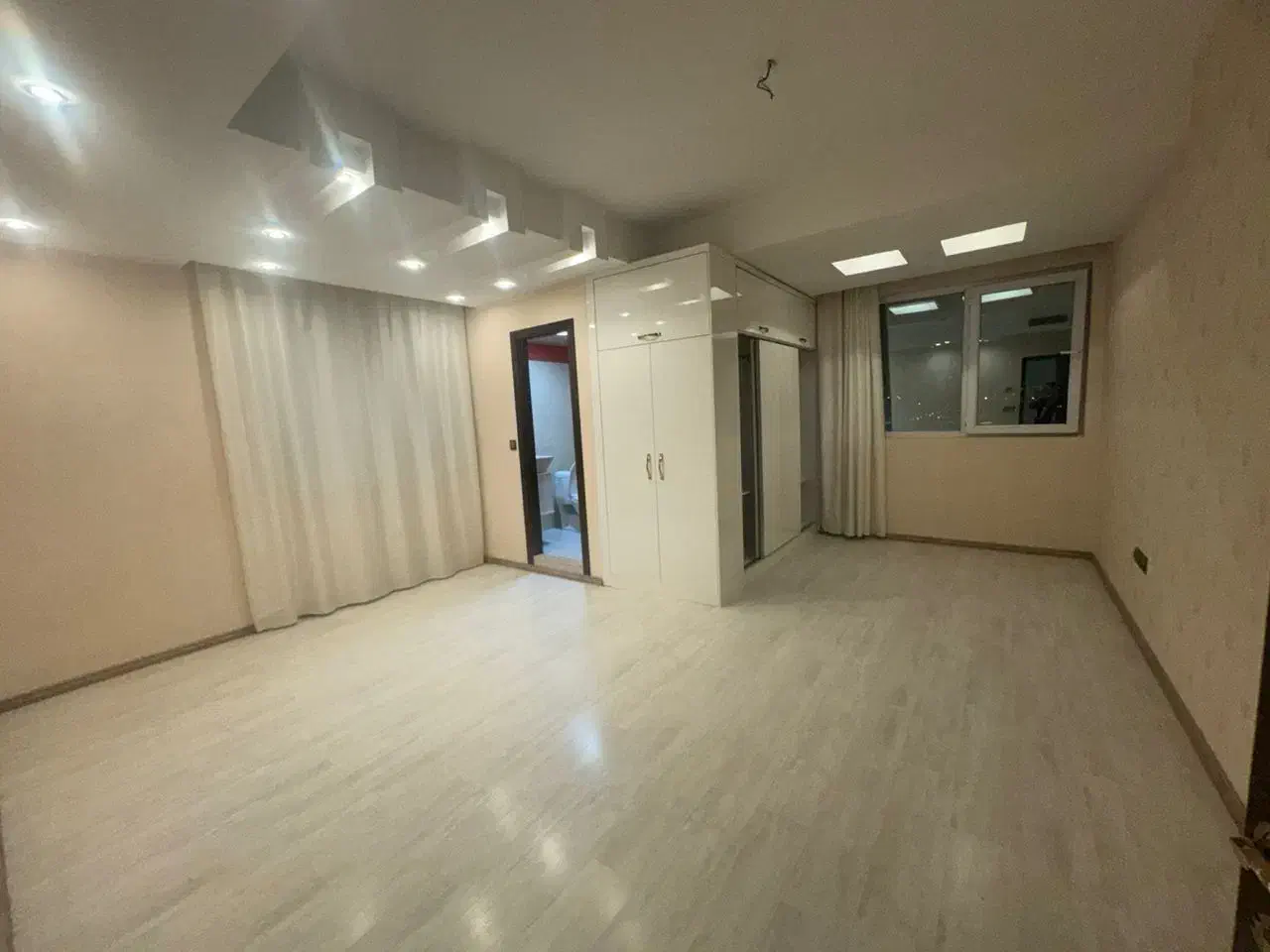 اجاره واحد ۴ خوابه در همام مصدق ولیعصر / ۴۰۰ متر|اجارهٔ آپارتمان|تبریز, |دیوار