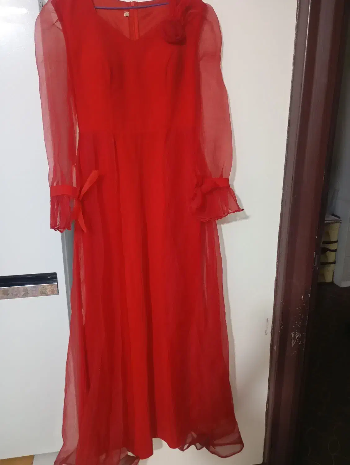 لباس مجلسی|لباس|بومهن, |دیوار