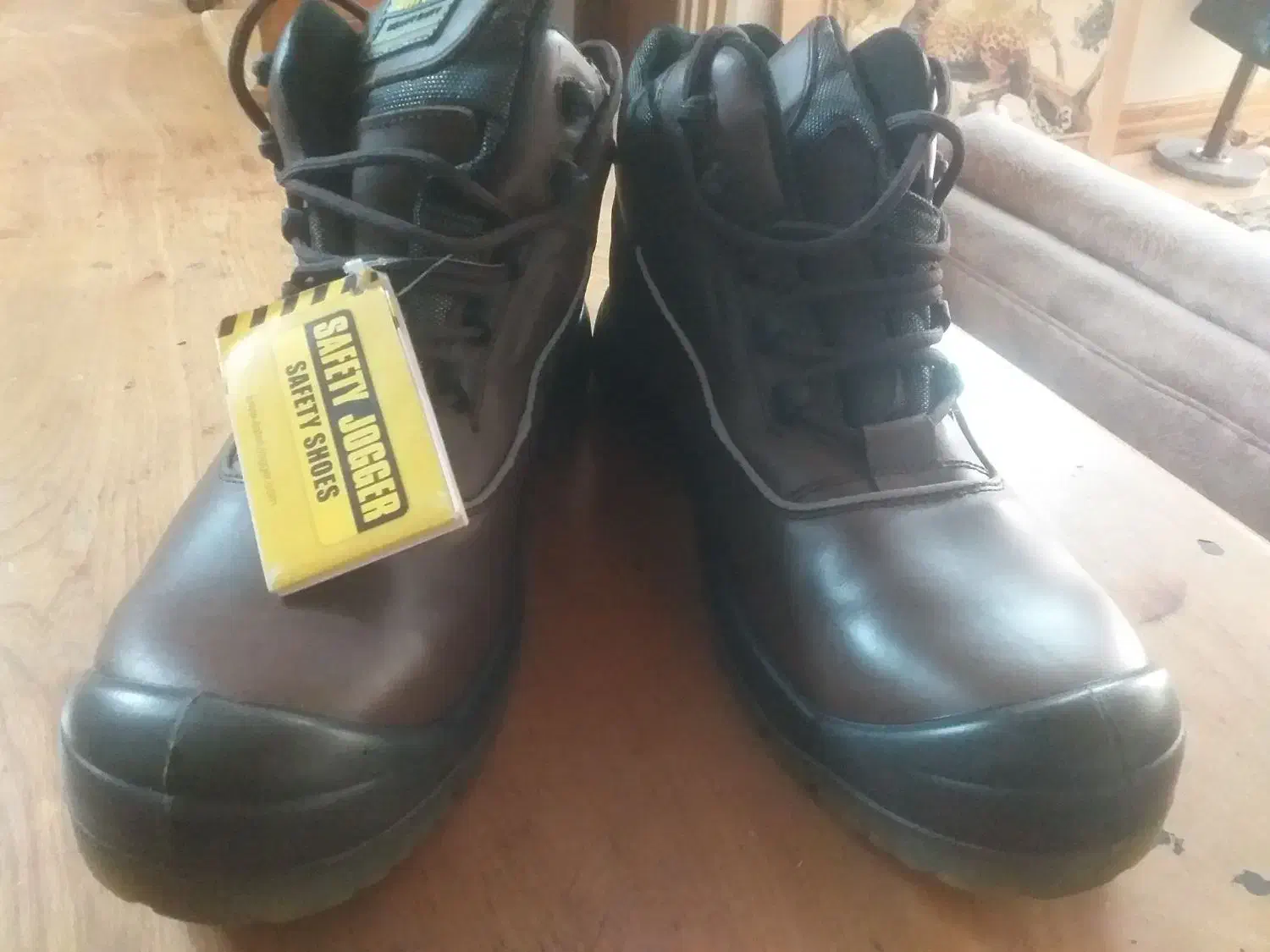 کفش ایمنی|کیف، کفش، کمربند|لنجان, |دیوار