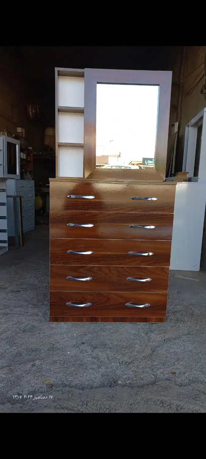 دراور|جاکفشی، کمد، دراور|کومله, |دیوار