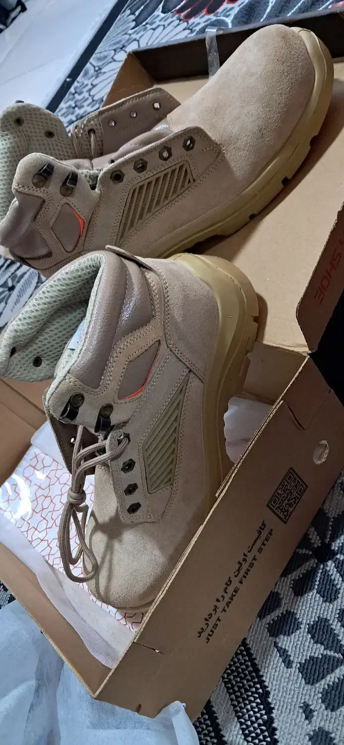 کفش ایمنی وکار|کیف، کفش، کمربند|دره شهر, |دیوار