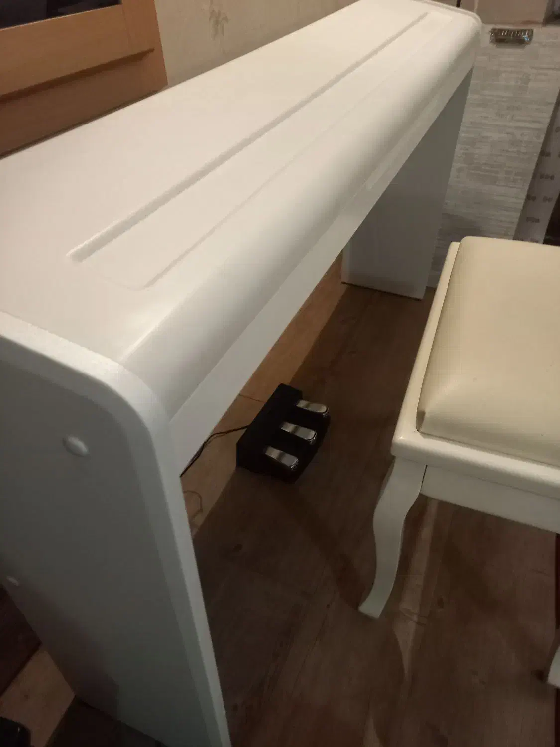 پیانوی کرگ lp180|پیانو، کیبورد، آکاردئون|لاهیجان, رجایی|دیوار