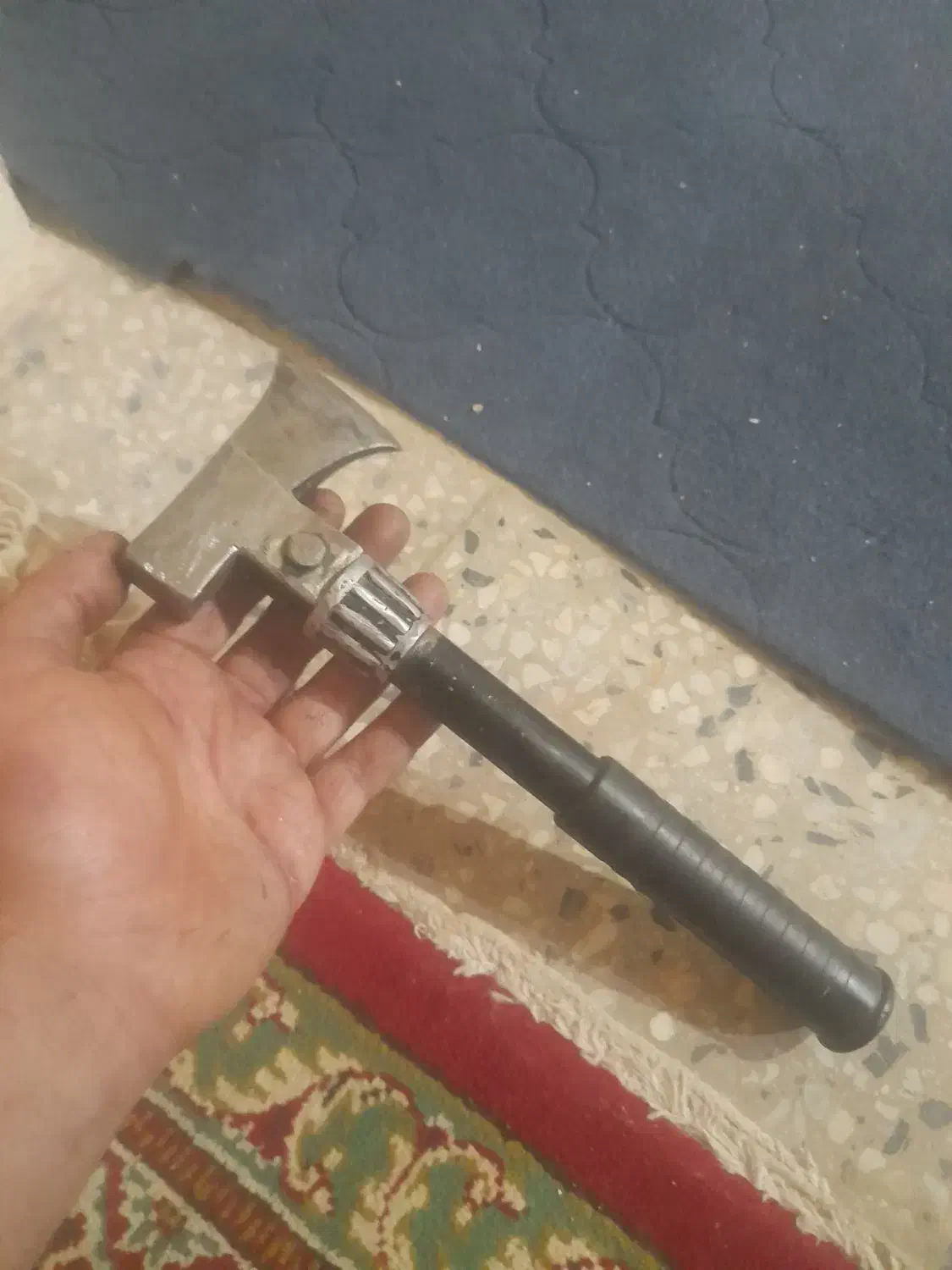 چاقو تزئینی وتیر کوهنوردی|کلکسیون اشیاء عتیقه|بروجرد, |دیوار