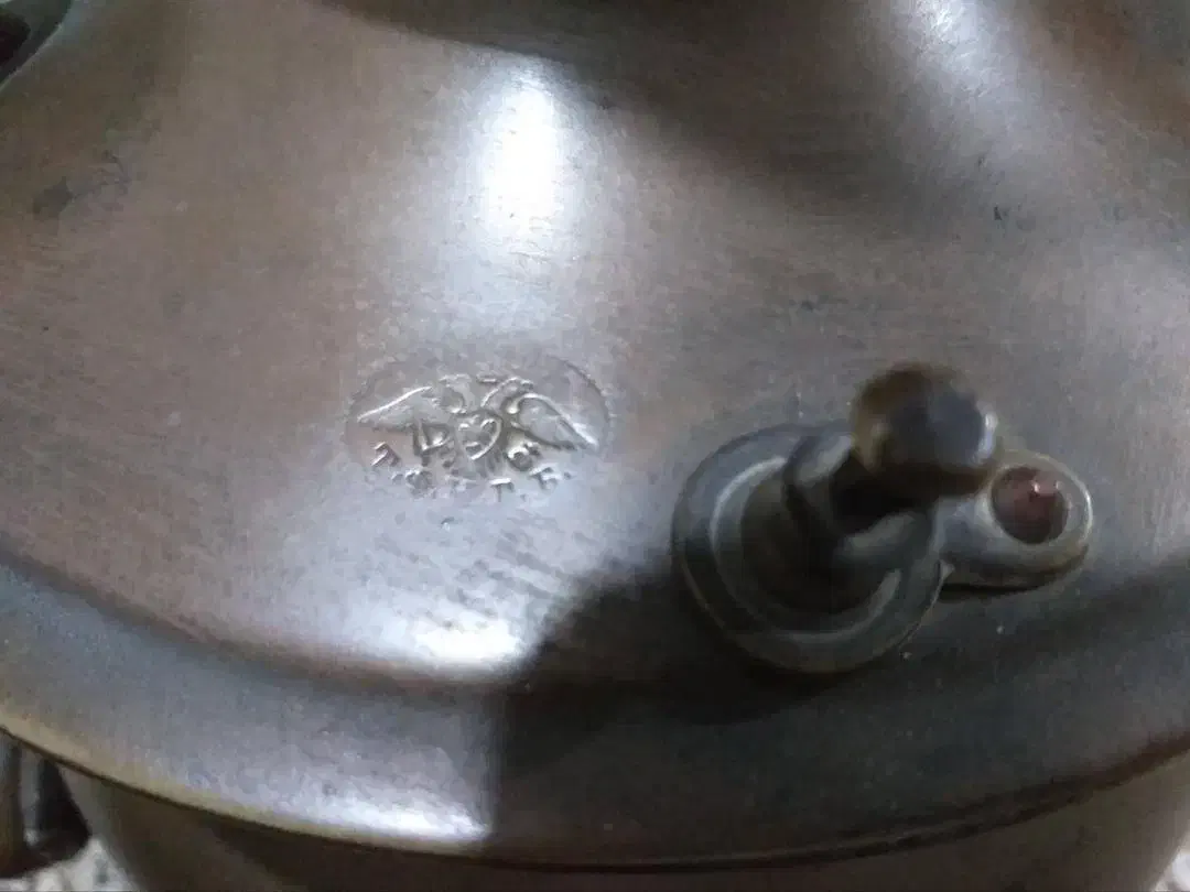 سماور زغالی قدیمی با مهر|سماور، چای‌ساز، قهوه‌ساز|اصفهان, ارغوانیه|دیوار