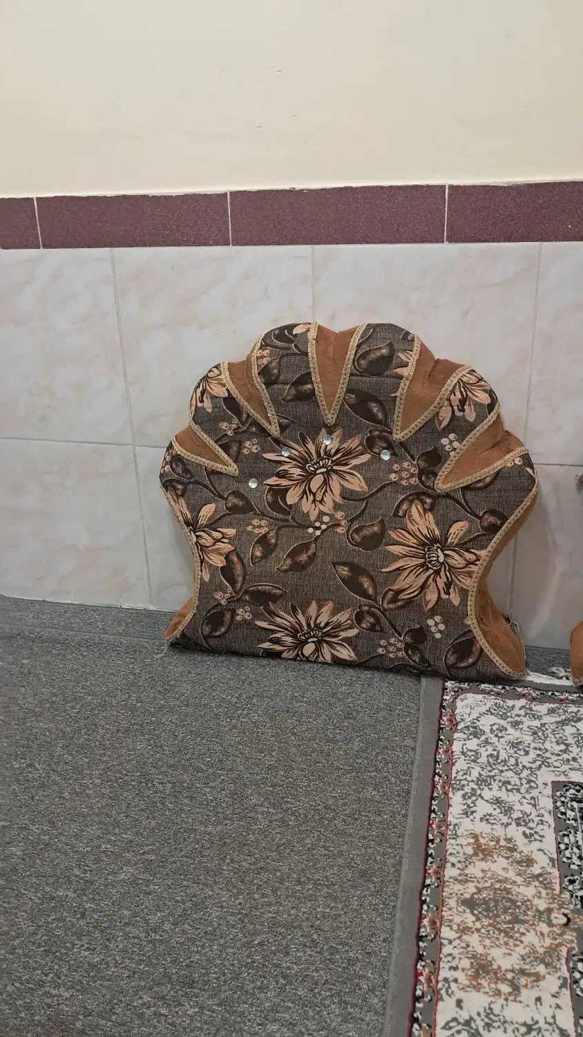 پشتی خلیجی|پشتی|مهران (ایلام), |دیوار