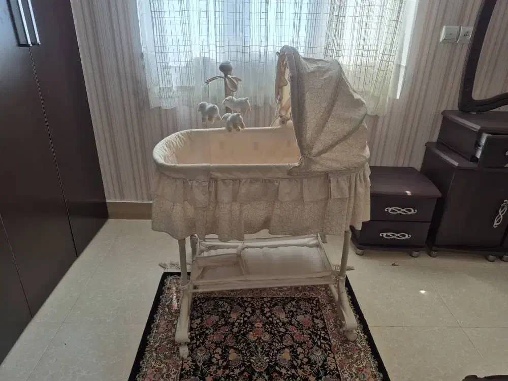 تخت نوزاد|تخت و صندلی بچه|قشم, |دیوار