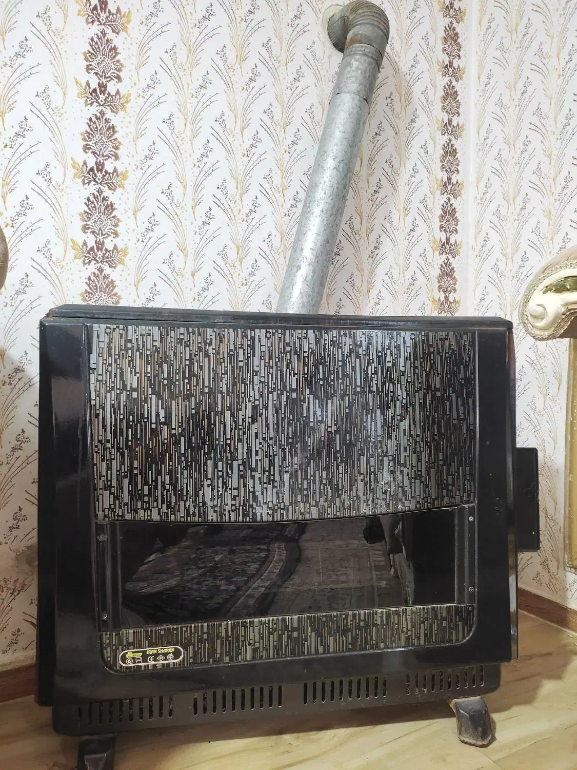 ۳عدد بخاری|بخاری، هیتر، شومینه|صومعهسرا, |دیوار