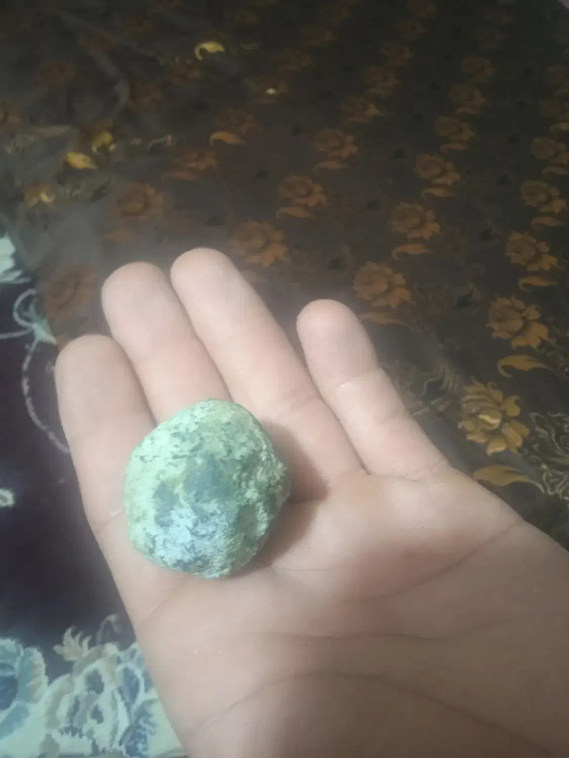 یک سنگ مشکوک به شهاب|کلکسیون اشیاء عتیقه|یاسوج, |دیوار