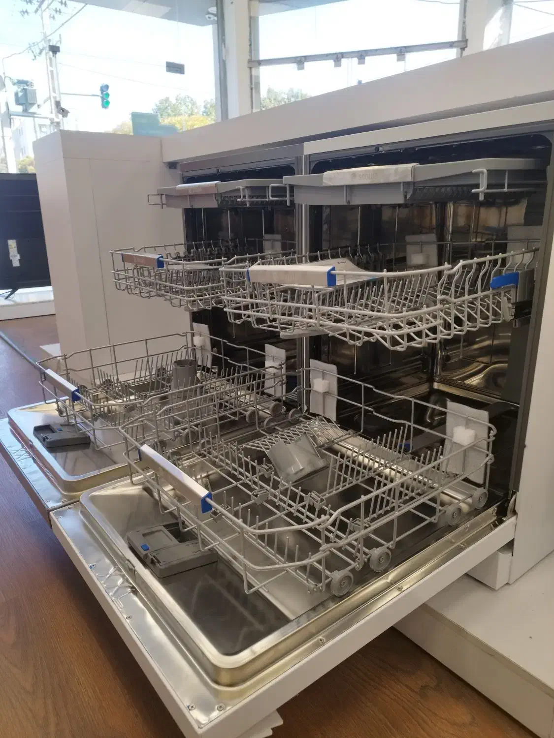 حراجظرفشویی و لباسشویی اسنوا با شرایط بدون سود|ماشین لباسشویی و خشککن لباس|الیگودرز, |دیوار