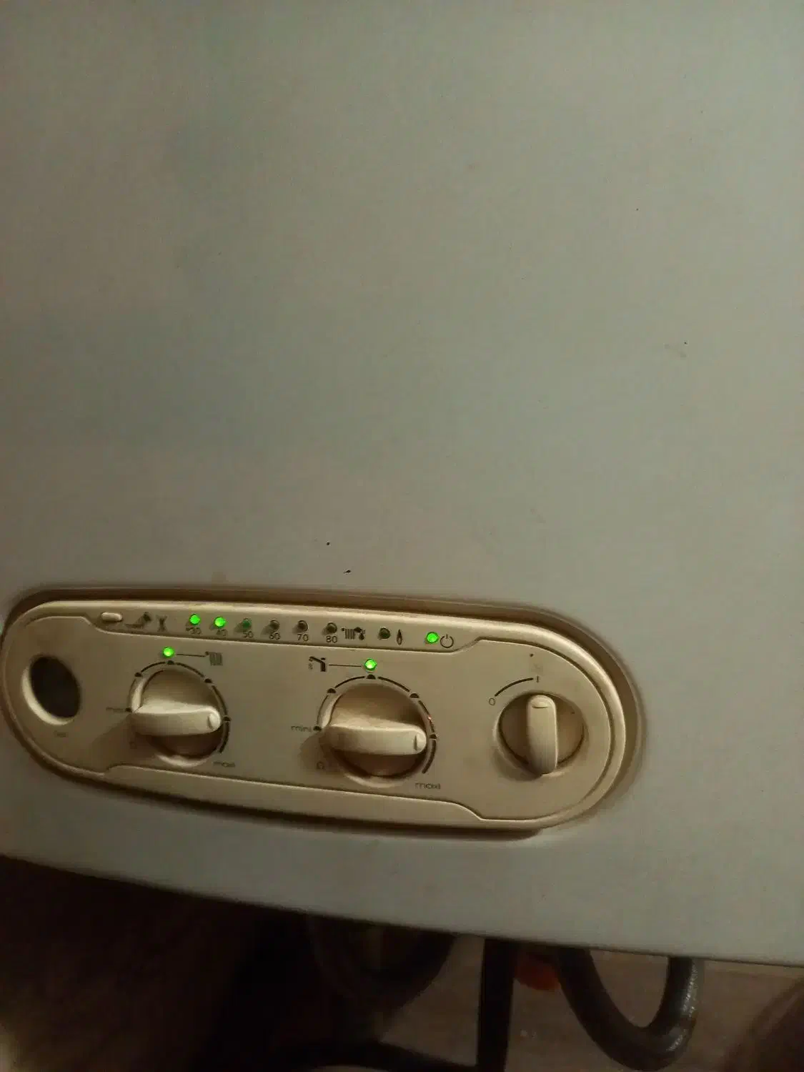 پکیج ۲۸ هزار ایران رادیاتور|آبگرمکن، پکیج، شوفاژ|کرج, گوهردشت|دیوار