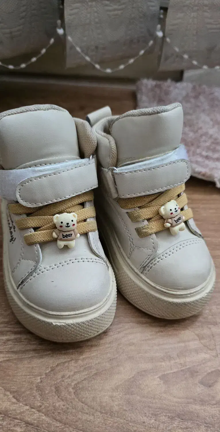 پوتین و نیم بوت  بچگانه سایز ۲۲|کیف، کفش، کمربند|تبریز, |دیوار