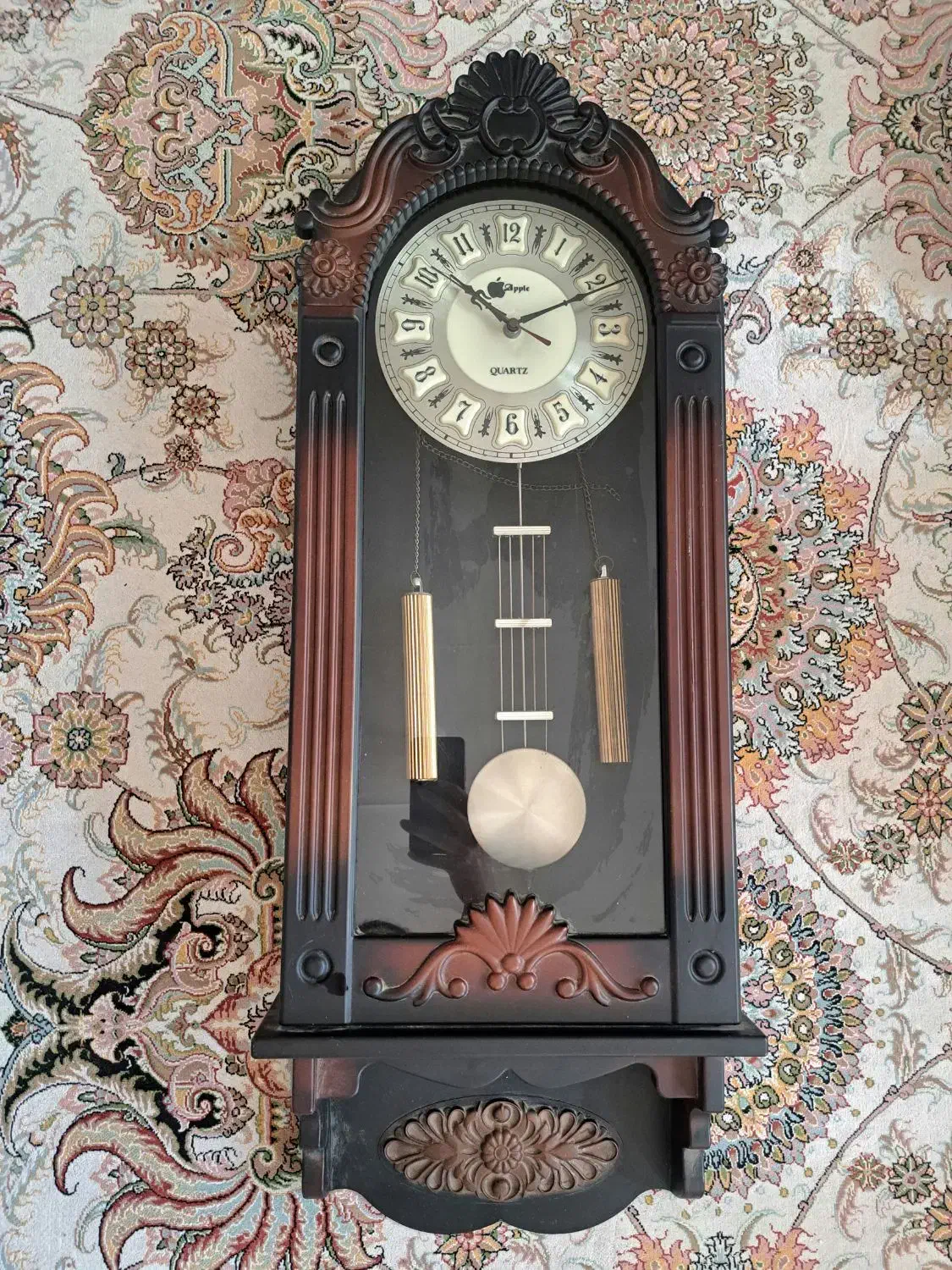 ساعت دیواری|ساعت دیواری و تزئینی|ری, سیزده آبان|دیوار