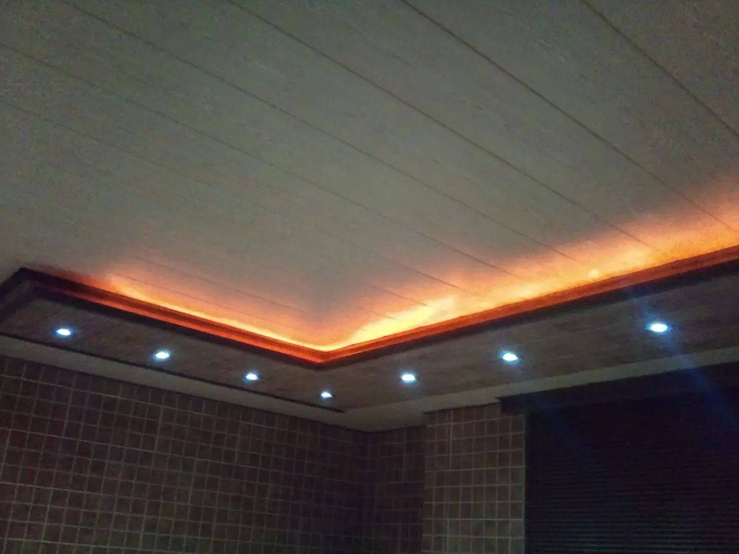 اجرای پارکت، قرنیز، دیوارپوش، ترموود،|خدمات پیشه و مهارت|قزوین, |دیوار