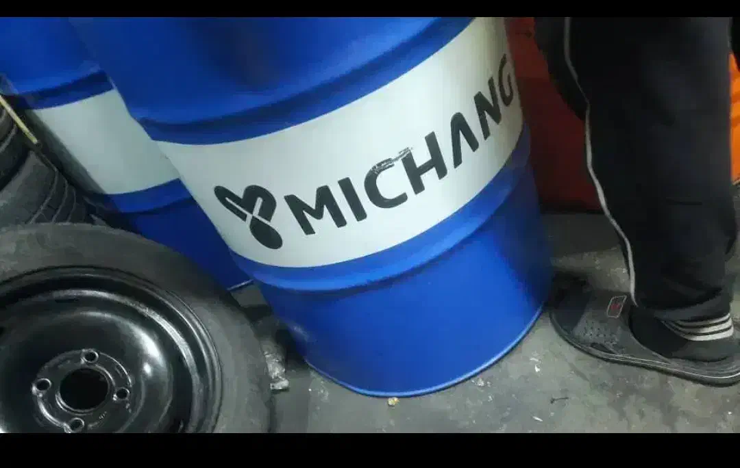 20لیترروغن سوخته ماشین|عمده‌فروشی|رشت, نظری|دیوار