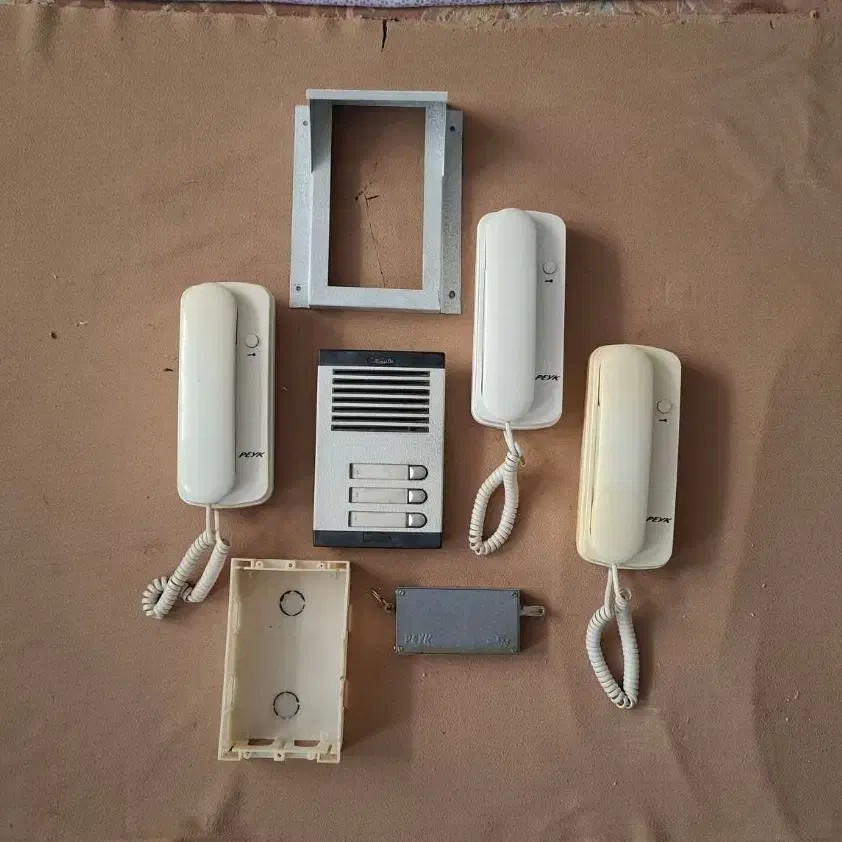 آیفون صوتی الکتروپیک|صوتی و تصویری|بروجرد, |دیوار