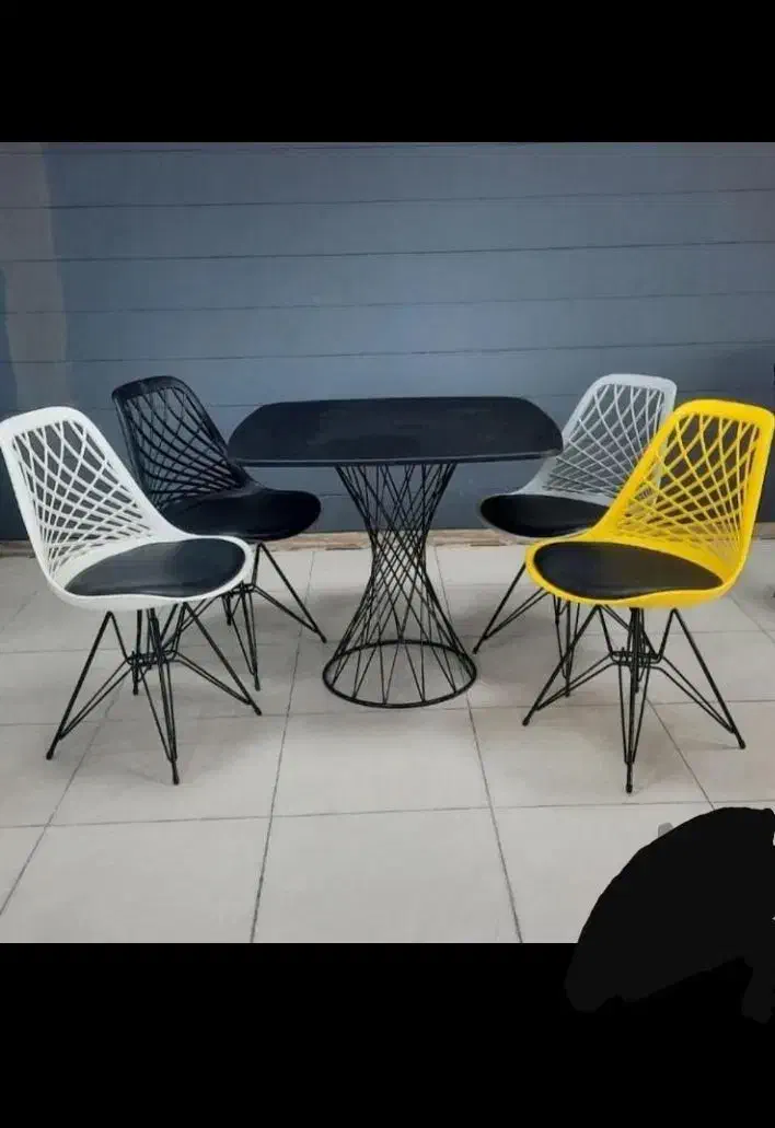 میزو صندلی ناهار خوری ۴ نفره کارولین پایه فلز نو|میز و صندلی غذاخوری|سبزوار, امام خمینی (ناوی)|دیوار