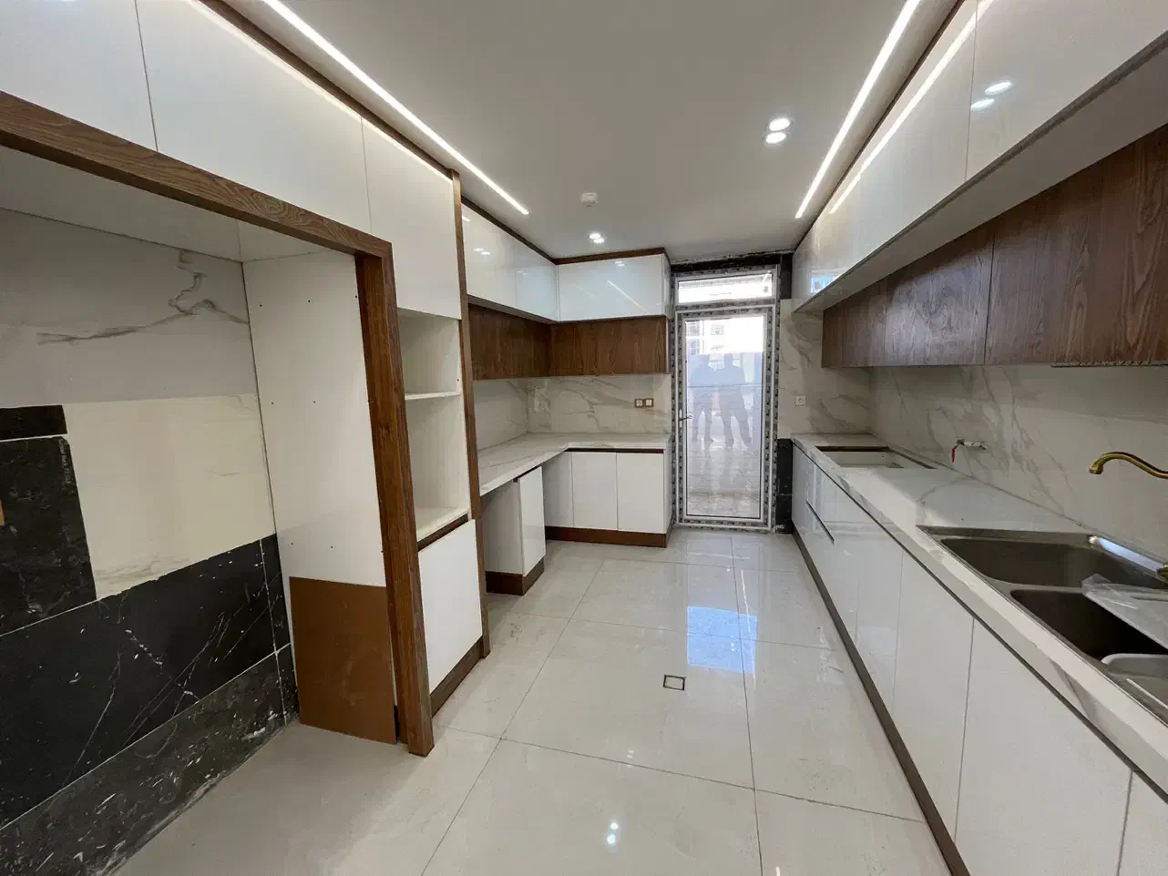 آپارتمان صفر ۱۵۹ متری دو پارکینگ سندی|فروش آپارتمان|اصفهان, کوی امیریه|دیوار