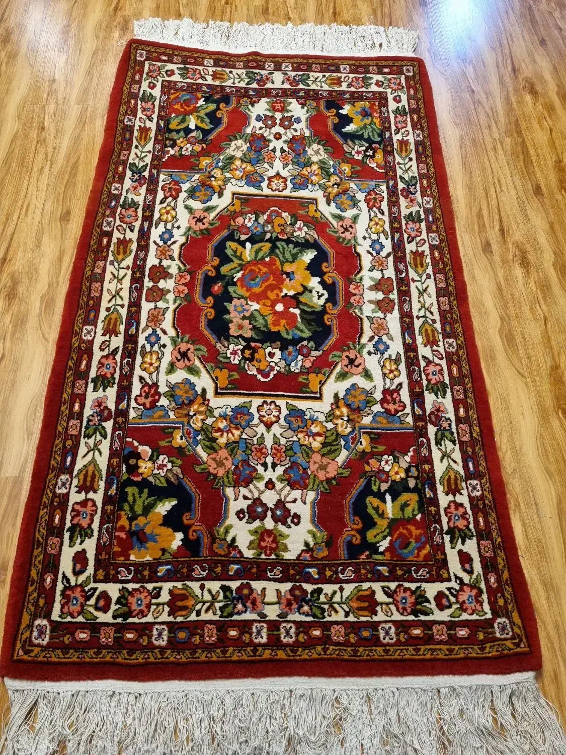 ۵ تا فرش دستباف لاکی درحدنو دستبافت|فرش|تهران, پاسداران|دیوار