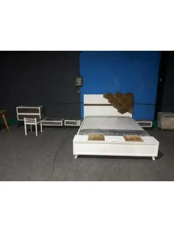 سرویس خواب|تخت و سرویس خواب|بومهن, |دیوار