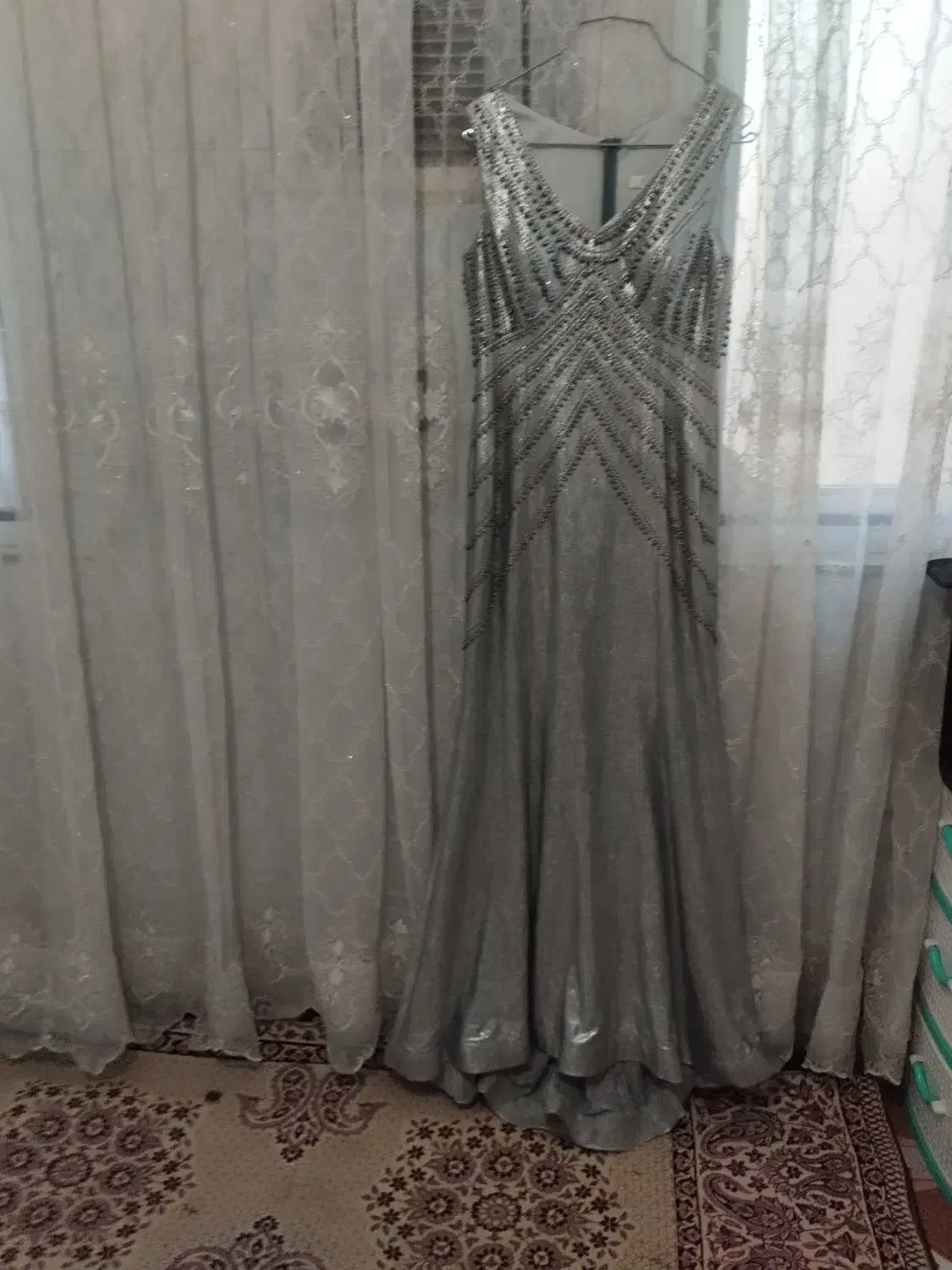 لباس مجلسی|لباس|قم, شهر قائم|دیوار