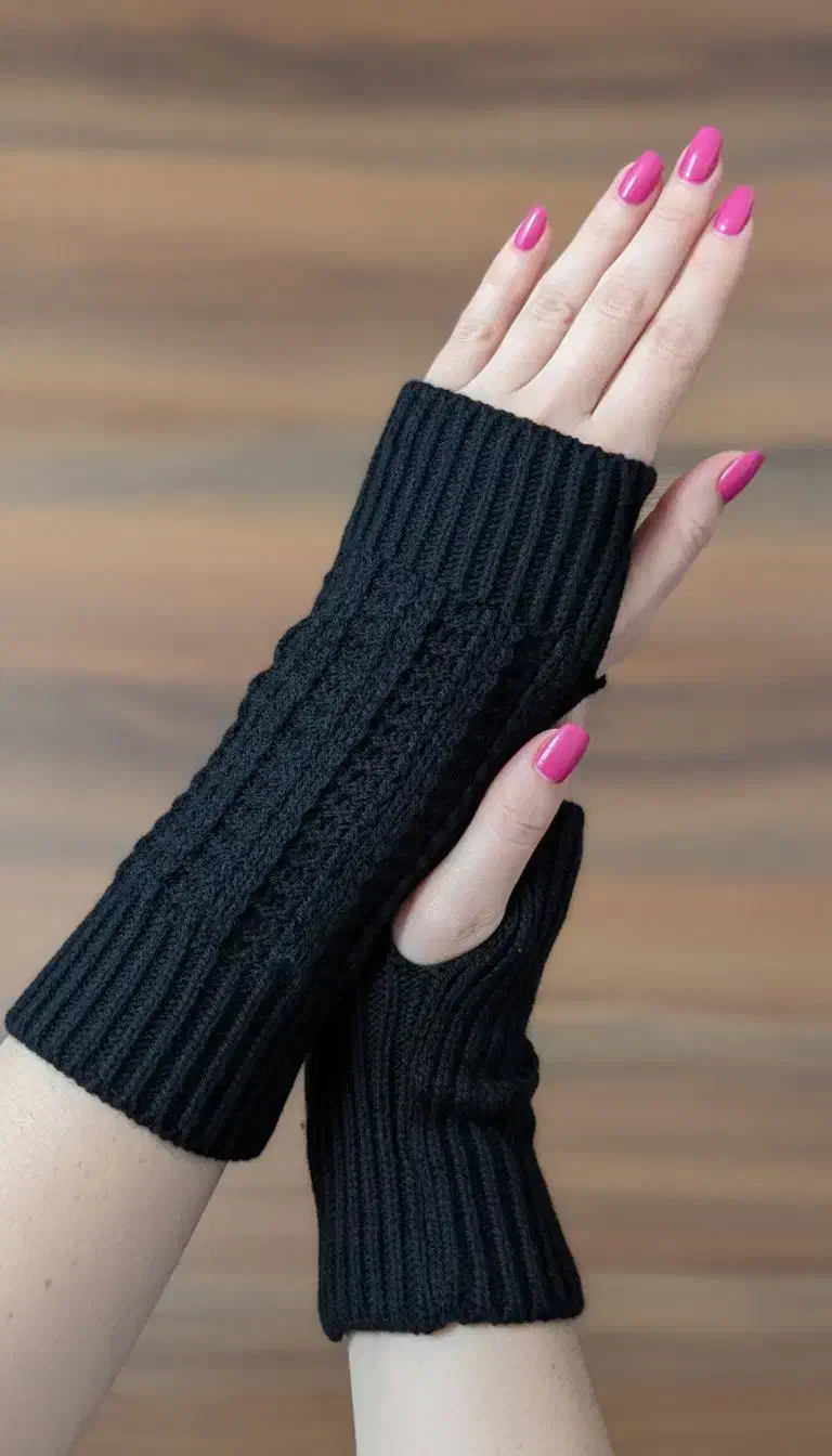 ساق دست بافت|لباس|یزد, |دیوار