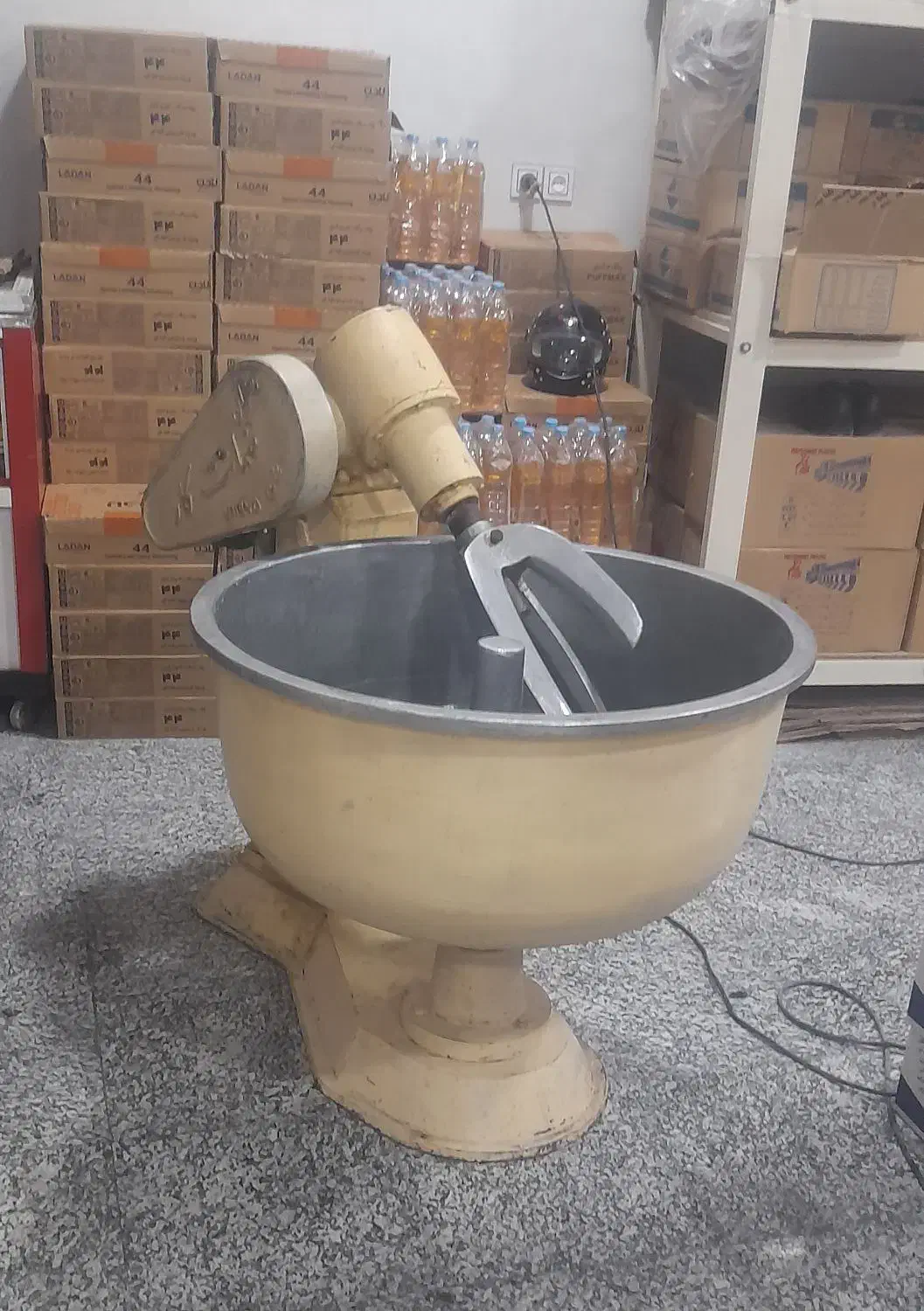 خمیر گیر قنادی و نانوایی|فروشگاه و مغازه|مرودشت, ثبت احوال|دیوار