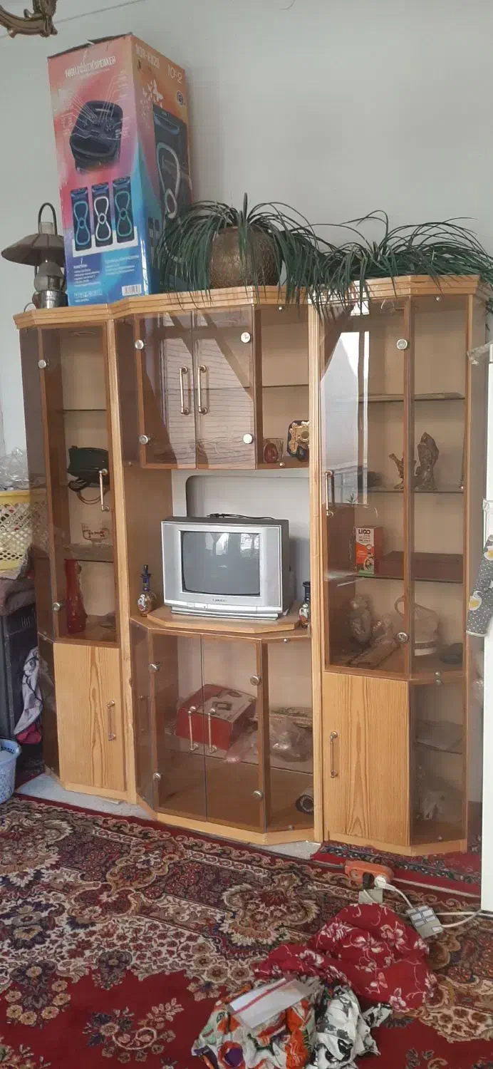 بوفه یا کمدویترنی برای وسایل دکوری|بوفه، ویترین، کنسول|سبزوار, پاسداران|دیوار